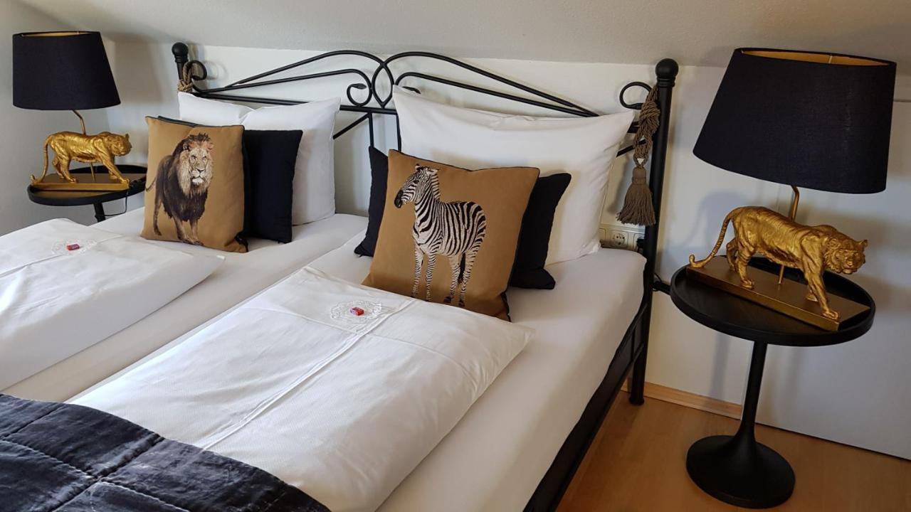 Balthazar Iphofen, Ohne Fruehstueck, Naehe Knauf Gips Kg Und Connekt, No Waste, Nachhaltig, Familiaer, Nutzung Von Gaestekueche Mit Waschmaschine, Tv Mirroring 55" Zoll, Wifi, Im Gruenen Mit Garten & Terrassen Exterior photo